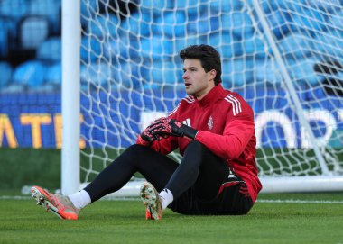 Manchester United 'ın kalecisi Senne Lammens Premier League maçında Manchester United' a karşı Elland Road, Leeds, İngiltere 'de 4 Ocak 2025' te oynanan maç öncesi ısınma maçında