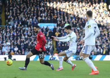 Manchester United takımından Matheus Cunha, İngiltere 'nin Leeds Road kentinde oynanan Premier League maçında Leeds United ile Manchester United maçında maç yaptı.