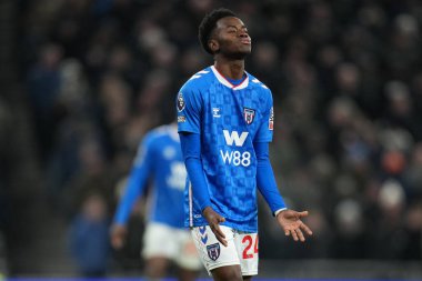 Sunderland 'dan Simon Adingra, Premier Lig maçında Tottenham Hotspur' a karşı Tottenham Hotspur Stadyumu 'nda 4 Ocak 2026' da kaçırdığı fırsat sonrasında