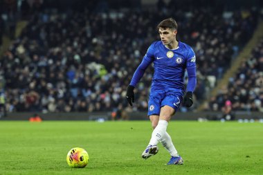 Chelsea 'den Pedro Neto Premier Lig maçında pas veriyor Manchester City, Etihad Stadyumu' nda Chelsea 'ye karşı, 4 Ocak 2026