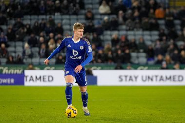 Leicester City 'den Jordan James 5 Ocak 2026' da King Power Stadyumu 'nda Leicester City ile West Bromwich Albion arasındaki Sky Bet Şampiyonası maçında topu kontrol ediyor.