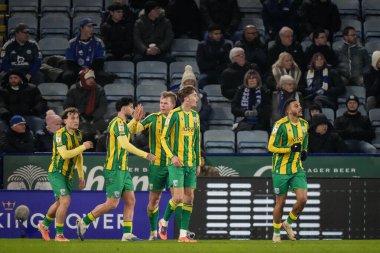 West Bromwich Albion takımından Karlan Grant, 5 Ocak 2026 'da King Power Stadyumu' nda Leicester City ile West Bromwich Albion arasındaki Sky Bet Şampiyonası maçında 1-1 'lik galibiyet golünü kutluyor.