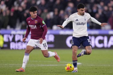 Nottingham Ormanı 'ndan Morgan Gibbs-White, Premier League maçında, 6 Ocak 2026' da Londra, İngiltere 'deki Londra Stadyumu' nda West Ham United ve Nottingham Forest maçında arka topuk pasına çıktı.