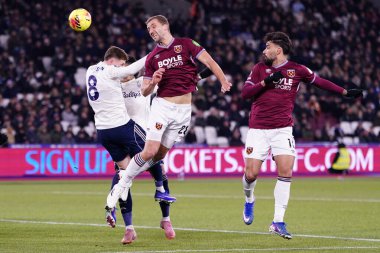 West Ham United 'tan Tomas Soucek Premier League maçında takımının ilk golünü attı. West Ham United, Nottingham Ormanı' na karşı Londra Stadyumu 'nda 6 Ocak 2026.