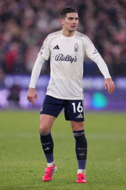 Premier League maçı sırasında Nottingham Ormanı 'ndan Nicols Domnguez, 6 Ocak 2026' da Londra Stadyumu 'nda West Ham United Nottingham Ormanı' na karşı.