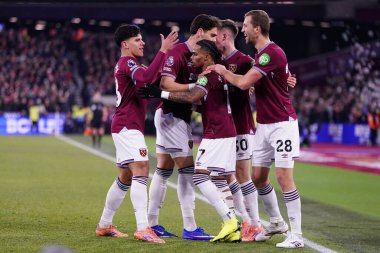 West Ham oyuncuları, 6 Ocak 2026 'da Londra' daki Londra Stadyumu 'nda oynanan West Ham United - Nottingham Forest maçında 1-0 öne geçtiler.