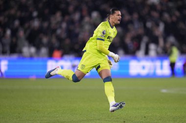 West Ham United 'ın Alphonse Areola maçı sırasında West Ham United Nottingham Forest' a karşı Londra Stadyumu, İngiltere, 6 Ocak 2026