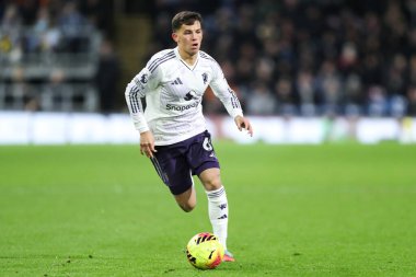 Manchester United takımından Shea Lacey Premier League maçında topu ayaklarının dibine aldı Burnley Manchester United 'a karşı Turf Moor, Burnley, İngiltere, 7 Ocak 2026