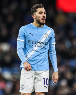 Premier Lig karşılaşmasında Manchester City 'den Rayan Cherki ile Brighton ve Hove Albion arasında Etihad Stadyumu, Manchester, İngiltere, 7 Ocak 2026