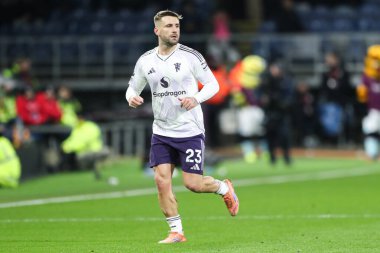 Manchester United takımından Luke Shaw 7 Ocak 2026 tarihinde Burnley ile Manchester United arasında oynanan Turf Moor, Burnley, İngiltere maçında