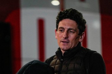 Brentford 'un Keith Andrews teknik direktörü, Premier League maçında Brentford Sunderland' a karşı Londra 'daki Gtech Community Stadyumu' nda 7 Ocak 2026 'da oynanacak maç öncesinde stadyuma geldi.