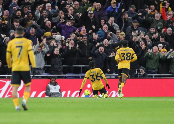 Wolverhampton Wanderers takımından Mateus Mane, İngiltere 'nin Liverpool şehrinde 7 Ocak 2026' da oynanan Premier League maçında Everton Wolverhampton Wanderers 'a karşı 1-1' lik galibiyet golünü kutluyor.