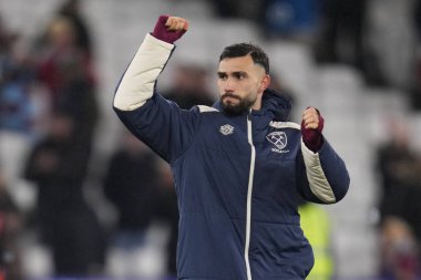 Maçın galibi West Ham United takımından Valentin Castellanos, 11 Ocak 2026 'da İngiltere' nin Londra Stadyumu 'nda oynanan ve Queens Park Rangers' a karşı oynanan üçüncü tur müsabakasını tam zamanlı olarak kazandı.