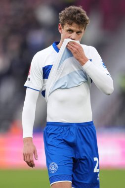 Queens Park Rangers takımından Nicolas Madsen, 11 Ocak 2026 'da İngiltere' nin Londra Stadyumu 'nda oynanan üçüncü tur karşılaşmasında West Ham United, Queens Park Rangers' a karşı.