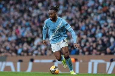 Manchester City 'den Antoine Semenyo, 10 Ocak 202 tarihinde Etihad Stadyumu' nda oynanan ve Manchester City 'nin Exeter City' ye karşı oynadığı 3.