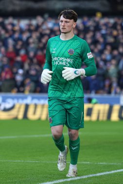 Shrewsbury Town 'dan Elyh Harrison 10 Ocak 2026 tarihinde İngiltere' nin Wolverhampton kentinde oynanan Üçüncü tur karşılaşmasında Wolverhampton Wanderers 'a karşı Shrewsbury Town