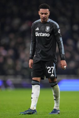 Aston Villa 'dan Morgan Rogers, Birleşik Krallık' ın başkenti Londra 'daki Tottenham Hotspur Stadyumu' nda oynanan 3. tur karşılaşmasında Tottenham Hotspur ile Aston Villa karşı karşıya geldi.