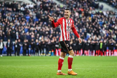 Sunderland 'dan Granit Xhaka, Birleşik Krallık' ın Liverpool kenti Hill Dickinson Stadyumu 'nda oynanan 3. tur müsabakasında Everton ile Sunderland arasındaki penaltıyı attıktan sonra Everton taraftarlarını kutluyor.