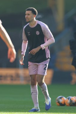 Shrewsbury Town 'dan Luca Hoole, 10 Ocak 2026 tarihinde Birleşik Krallık' ın başkenti Wolverhampton 'da oynanan üçüncü tur müsabakasında oynanan FA Cup üçüncü tur karşılaşmasında ısınma turunda Wolverhampton Wanderers ile Shrewsbury Town karşı karşıya geldi.