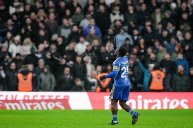 Leeds United takımından Wilfried Gnonto, 11 Ocak 202 'de İngiltere' nin Pride Park Stadyumu 'nda oynanan Derby County - Leeds United maçında 1-1' lik galibiyet golünü kutluyor.