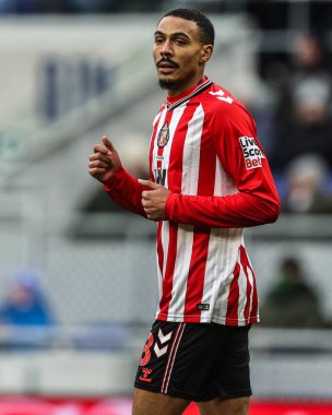 Sunderland 'dan Wilson Isidor, Birleşik Krallık' ın Liverpool şehrindeki Dickinson Stadyumu 'nda oynanan üçüncü tur müsabakasında Everton ile Sunderland arasında oynanacak.