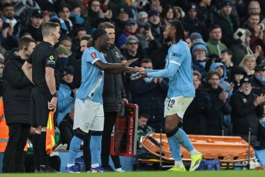 Manchester City 'den Antoine Semenyo, 10 Ocak 2026 tarihinde Etihad Stadyumu, Manchester City - Exeter City maçında Manchester City' nin Manchester City 'ye karşı oynadığı üçüncü tur karşılaşmasında Manchester City' den Jeremy Doku 'nun yerini aldı.