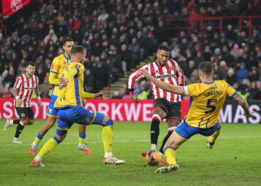 Sheffield United takımından Tyrese Campbell, 11 Ocak 2026 tarihinde Sheffield, İngiltere 'deki Bramall Lane' de oynanan Sheffield United-Mansfield maçında kalede şut çekti.