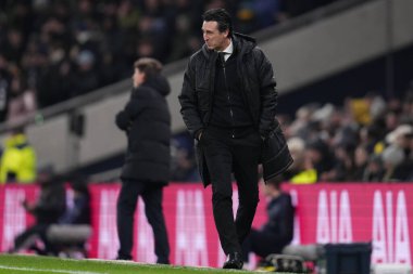 Aston Villa 'nın Unai Emery teknik direktörü Üçüncü tur müsabakasında Tottenham Hotspur' a karşı Aston Villa Tottenham Hotspur Stadyumu, Londra, 10 Ocak 2026