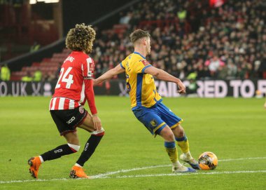 Mansfield Town 'dan Jamie McDonnell, 11 Ocak 2026 tarihinde Bramall Lane, Sheffield, İngiltere' de oynanan, Sheffield United - Mansfield Town üçüncü tur müsabakasında kalede gol attı.