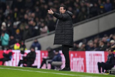 Aston Villa 'nın Unai Emery teknik direktörü Üçüncü tur müsabakasında Tottenham Hotspur' a karşı Aston Villa Tottenham Hotspur Stadyumu, Londra, 10 Ocak 2026