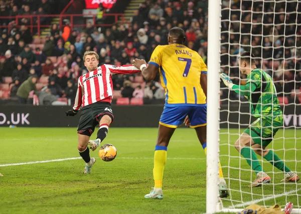 Sheffield United takımından Patrick Bamford, 11 Ocak 2026 'da İngiltere' nin Sheffield Lane kentinde oynanan, Sheffield United ile Mansfield Town arasındaki üçüncü tur karşılaşmasında 2-4 berabere kaldı.