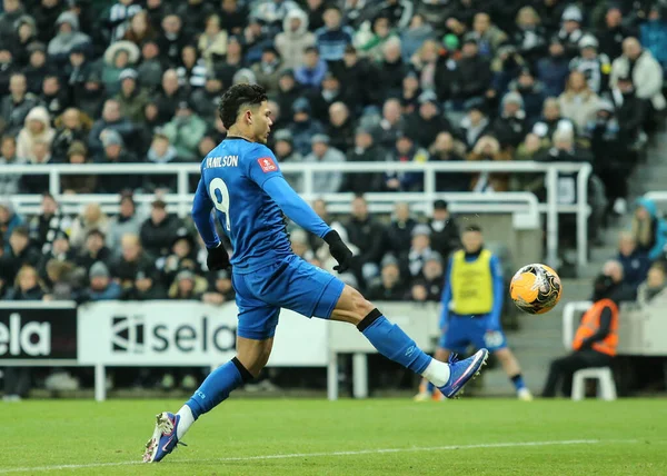 Bournemouth 'lu Evanilson topu kalenin arkasına atıyor ancak 10 Ocak 2026' da İngiltere 'de St. James' s Park, Newcastle, İngiltere 'de oynanan üçüncü tur müsabaka Newcastle United - Bournemouth karşılaşmasında ofsayt golüne izin verilmiyor.