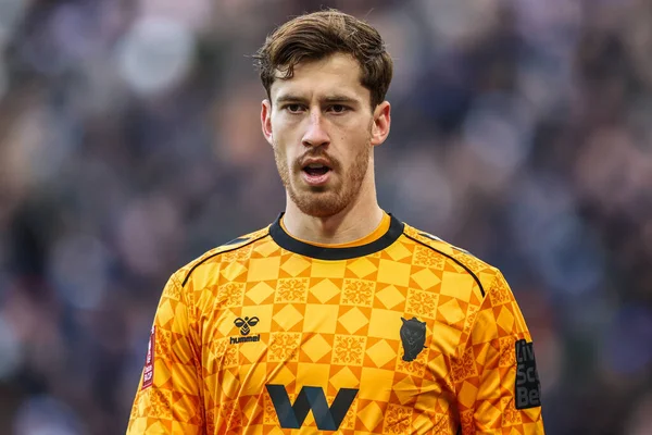 Sunderland kalecisi Robin Roefs, Birleşik Krallık 'ın Liverpool şehrindeki Hill Dickinson Stadyumu' nda oynanan üçüncü tur müsabakasında Everton 'a karşı Sunderland' ı yendi.