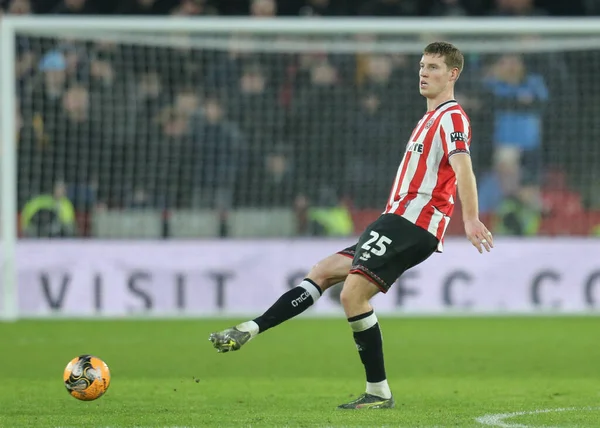 Sheffield United takımından Mark McGuinness, 11 Ocak 2026 'da İngiltere' nin Sheffield Lane kentinde oynanan üçüncü tur müsabaka Sheffield United - Mansfield Town karşılaşmasında pas attı.
