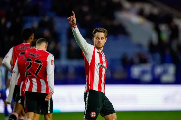 Brentford 'dan Mathias Jensen, 10 Ocak' ta Sheffield, Sheffield, İngiltere 'deki Brentford' a karşı oynanan Emirates FA Cup Üçüncü Raundunda 0-2 'lik galibiyet golünü kutluyor.