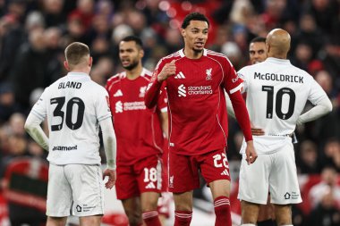Liverpool 'dan Hugo Ekitike, 12 Ocak 2026' da Liverpool 'un Liverpool kentinde oynanan Liverpool-Barnsley maçında tepki gösterdi.