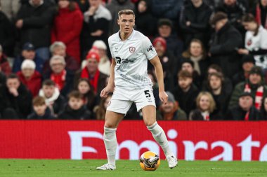 Barnsley 'den Jack Shepherd, 12 Ocak 2026' da Birleşik Krallık 'ın Liverpool kentinde oynanan Liverpool-Barnsley maçında üçüncü turda topla birlikte.