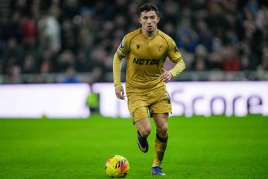 Crystal Palace 'dan Yeremy Pino, Premier League maçında topla koşuyor. Sunderland - Crystal Palace Stadyumu, Sunderland, İngiltere, 17 Ocak 2026