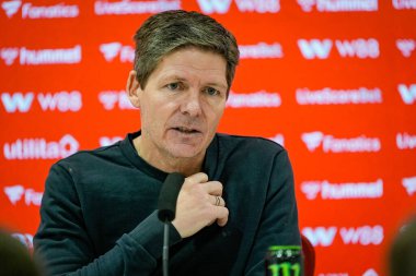 Crystal Palace teknik direktörü Oliver Glasner Premier League maçında İngiltere 'nin Sunderland-Crystal Palace stadyumunda 17 Ocak 2026' da oynanan basın toplantısında