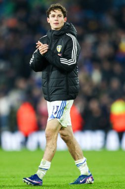 Leeds United takımından Brenden Aaronson, Leeds Road, İngiltere 'de 17 Ocak 2026' da oynanan Premier League maçında Leeds United 'a karşı Fulham maçını 1-0 kazandıktan sonra taraftarlarını alkışladı.