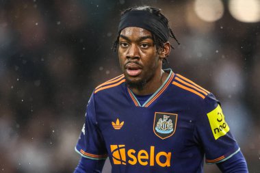 Newcastle United takımından Anthony Elanga Premier League maçında Wolverhampton Wanderers, Newcastle United 'a karşı Molineux, Wolverhampton, İngiltere, 18 Ocak 2026
