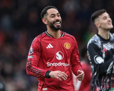 Manchester United 'dan Matheus Cunha Premier Lig maçında Manchester United' a karşı Old Trafford, Manchester City 'de 17 Ocak 2026' da oynanan son düdük düdüğü çaldıktan sonra gülümsedi.