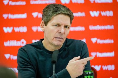 Crystal Palace teknik direktörü Oliver Glasner Premier League maçında İngiltere 'nin Sunderland-Crystal Palace stadyumunda 17 Ocak 2026' da oynanan basın toplantısında