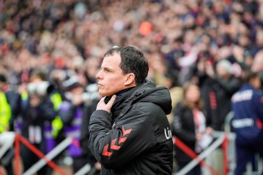 Sunderland 'ın Regis Le Bris teknik direktörü, 17 Ocak 2026' da İngiltere 'nin başkenti Sunderland' da oynanan Premier League karşılaşmasında Sunderland, Crystal Palace 'a karşı oynadığı maçtan önce ayrıldı.