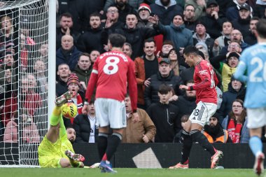 Manchester City kalecisi Gianluigi Donnarumma, Manchester United 'ın Manchester City' ye karşı 17 Ocak 2026 'da oynanan Premier League maçında Manchester United' ın Casemiro 'dan attığı şutu kurtardı.