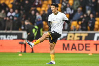 Wolverhampton Wanderers 'dan Hwang Hee-Chan Premier League maçında ısınma turunda Wolverhampton Wanderers, Newcastle United' a karşı Molineux, Wolverhampton, Birleşik Krallık, 18 Ocak 2026