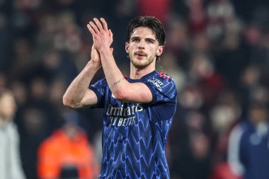 Arsenal 'den Declan Rice, 17 Ocak 2026' da İngiltere 'nin Nottingham kentinde oynanan Premier League maçından sonra oynanan Nottingham Forest-Arsenal maçında taraftarları alkışlıyor.