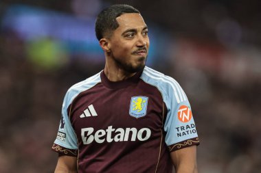 Aston Villa takımından Youri Tielemans Premier Lig karşılaşmasında Aston Villa, Everton 'a karşı Villa Park, Birmingham, Birleşik Krallık, 18 Ocak 2026