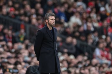 Michael Carrick Manchester United Premier Lig maçında Manchester City 'ye karşı Old Trafford, Manchester, İngiltere' de 17 Ocak 2026 'da oynanan maçta geçici antrenörlük yapıyor.