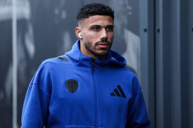 Leeds United takımından James Justin, 17 Ocak 2026 'da Leeds Road, Leeds, İngiltere' de oynanan Premier League maçı öncesinde stadyuma geldi.
